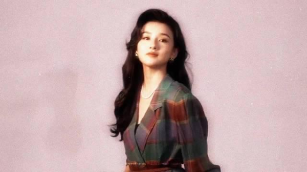 中国股票配资网平台 宋祖儿姗姗来迟，《淬火年代》的崔冰冰为什么让观众这么期待？